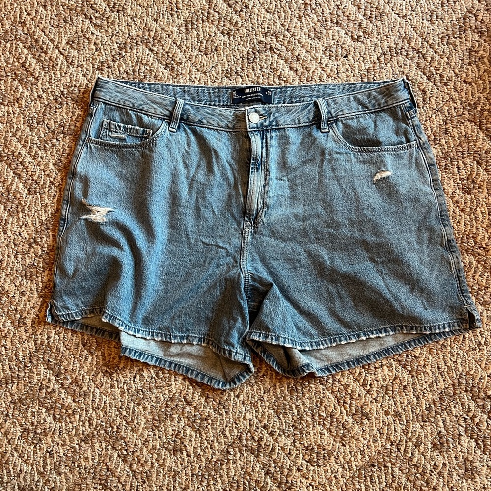 Hollister Ultra High Rise Short